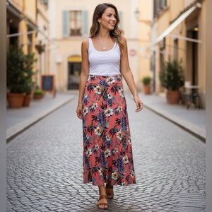 LOVEAPPELLA FLORAL MAXI SKIRT size M